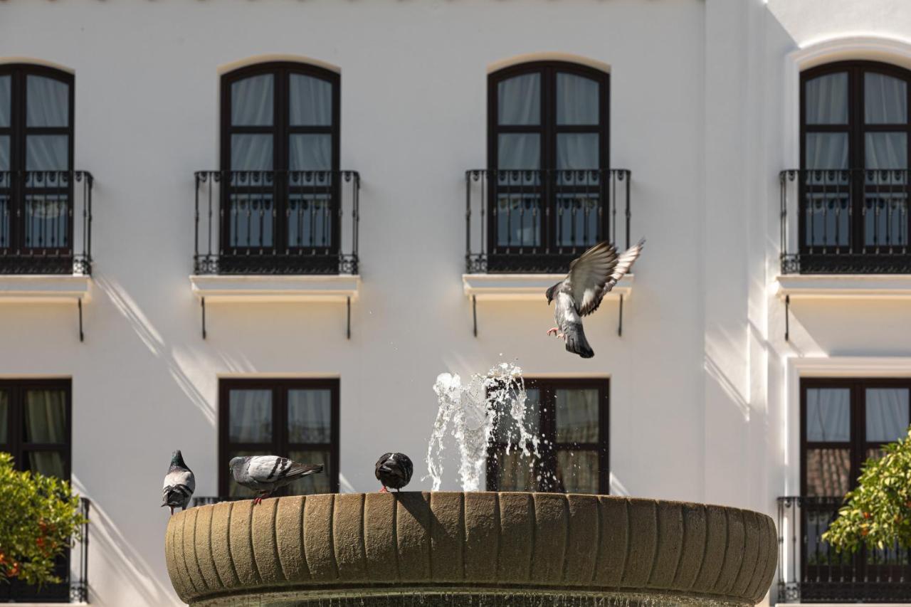 Hotel Silken El Pilar Andalucia Estepona Exterior photo